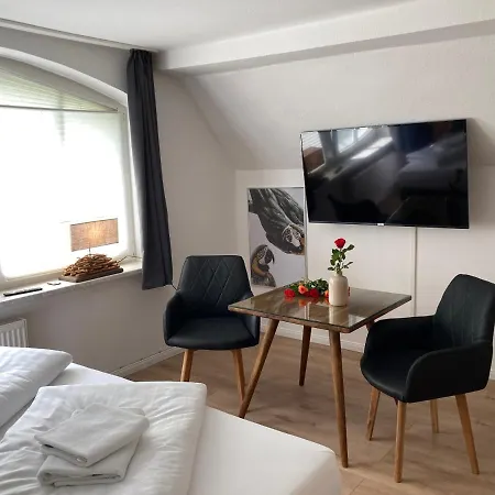 6 Ara Apartment *