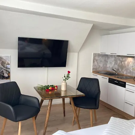 6 Ara بيرغن أوف روغن